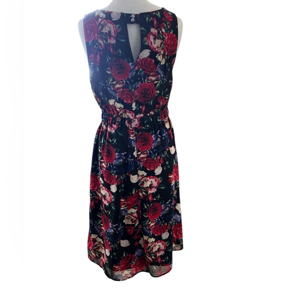 ModCloth Black & Red Floral Midi Dress – Sleeveless, Pockets - Picture 2 of 7